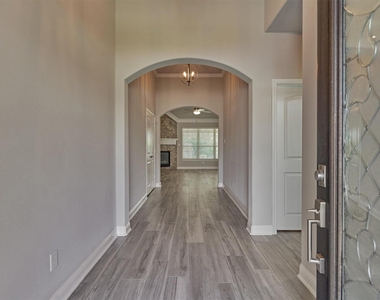 180 Racetrack Lane - Photo Thumbnail 8