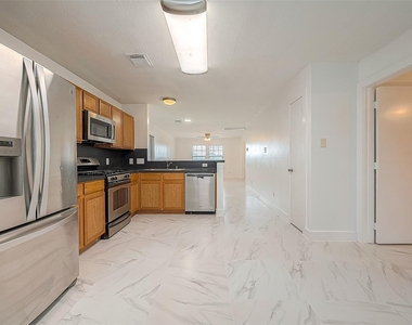 20939 Young Meadows Way - Photo Thumbnail 1