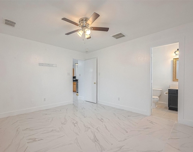 20939 Young Meadows Way - Photo Thumbnail 12