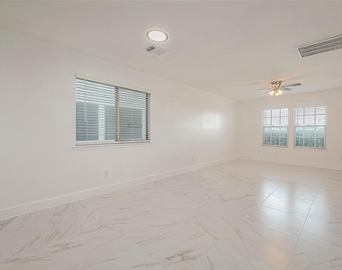 20939 Young Meadows Way - Photo Thumbnail 9
