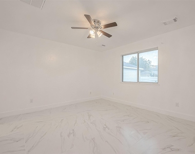 20939 Young Meadows Way - Photo Thumbnail 13