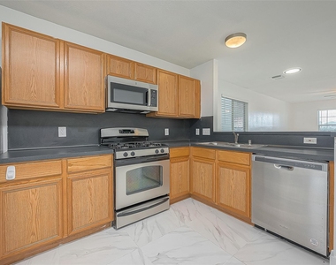 20939 Young Meadows Way - Photo Thumbnail 2