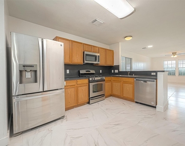 20939 Young Meadows Way - Photo Thumbnail 3