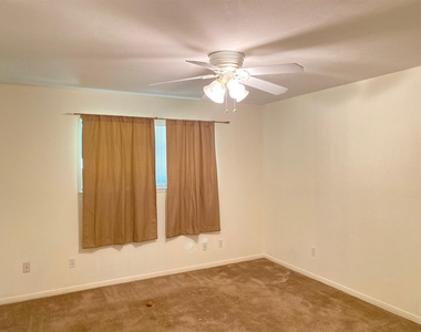 2733 Davis Avenue - Photo Thumbnail 21
