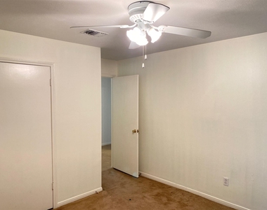 2733 Davis Avenue - Photo Thumbnail 22