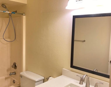 2733 Davis Avenue - Photo Thumbnail 35