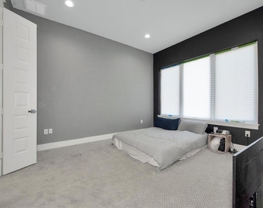 2114 Engelmohr Street - Photo Thumbnail 12