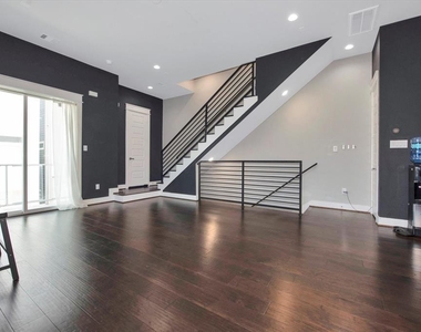 2114 Engelmohr Street - Photo Thumbnail 6