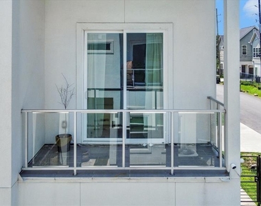 2114 Engelmohr Street - Photo Thumbnail 10