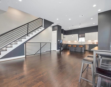 2114 Engelmohr Street - Photo Thumbnail 4