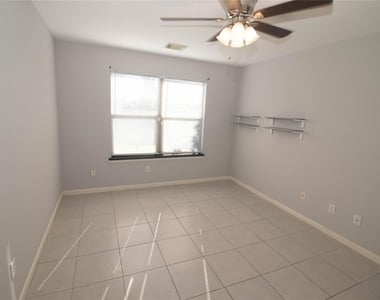 2202 Crossmill Lane - Photo Thumbnail 25