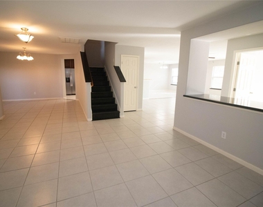 2202 Crossmill Lane - Photo Thumbnail 7