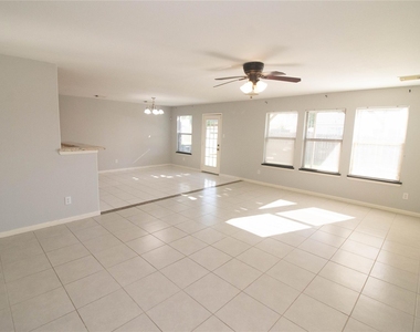 2202 Crossmill Lane - Photo Thumbnail 8