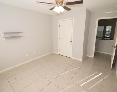 2202 Crossmill Lane - Photo Thumbnail 24