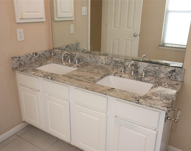 2202 Crossmill Lane - Photo Thumbnail 37