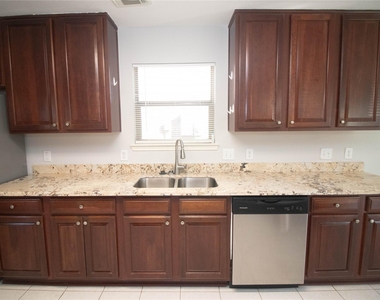 2202 Crossmill Lane - Photo Thumbnail 19