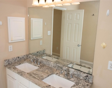 2202 Crossmill Lane - Photo Thumbnail 36