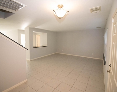 2202 Crossmill Lane - Photo Thumbnail 23