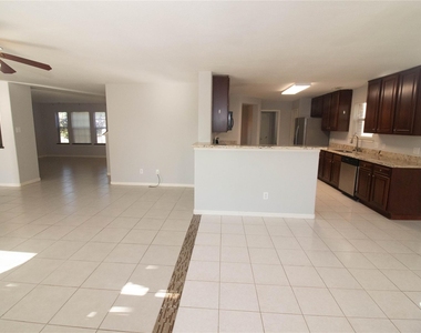 2202 Crossmill Lane - Photo Thumbnail 11
