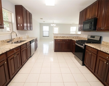 2202 Crossmill Lane - Photo Thumbnail 2