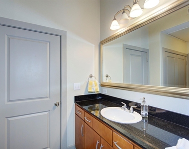 1901 Post Oak Blvd Boulevard - Photo Thumbnail 15