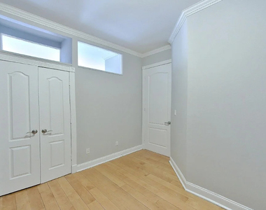 42 Avenue B - Photo Thumbnail 3