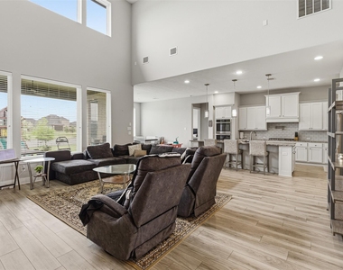 417 Ripple Edge Court - Photo Thumbnail 9