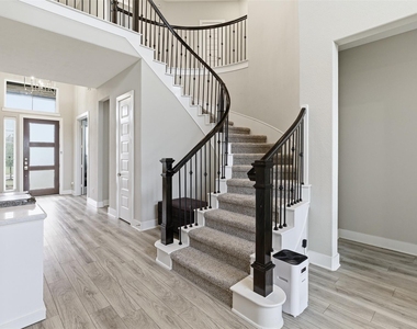 417 Ripple Edge Court - Photo Thumbnail 5
