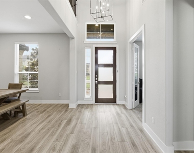 417 Ripple Edge Court - Photo Thumbnail 4
