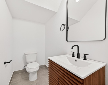 328 Neyland Street - Photo Thumbnail 9