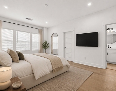 328 Neyland Street - Photo Thumbnail 10