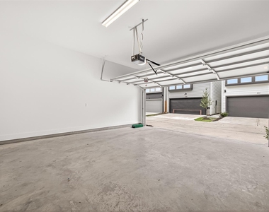 328 Neyland Street - Photo Thumbnail 21