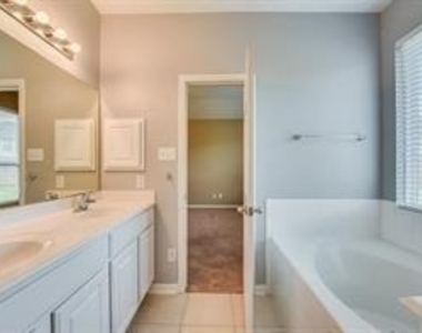 9418 Brackenton Crest Drive - Photo Thumbnail 9