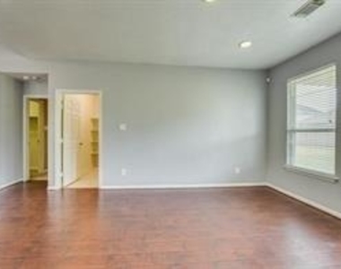 9418 Brackenton Crest Drive - Photo Thumbnail 3