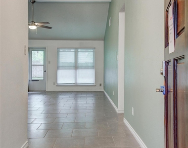 7114 Buchanan Drive - Photo Thumbnail 5