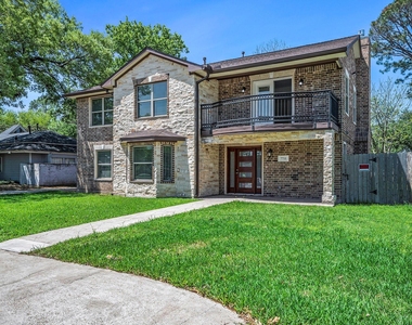 7711 Antoine Drive - Photo Thumbnail 1