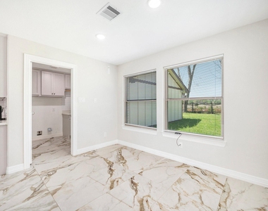 7711 Antoine Drive - Photo Thumbnail 9