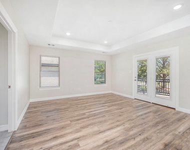 7711 Antoine Drive - Photo Thumbnail 21