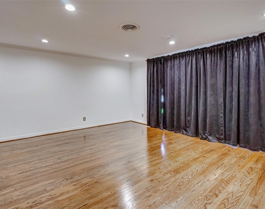 1202 Shadeland Drive - Photo Thumbnail 8