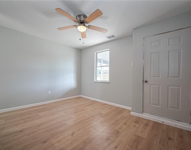 2401 Spence Street Street - Photo Thumbnail 1