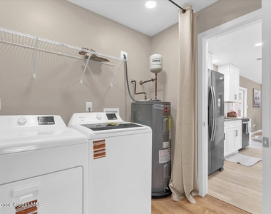 4840 Mango Avenue - Photo Thumbnail 19