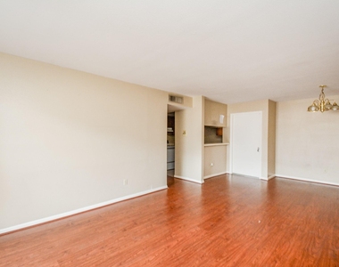 8519 Hearth Boulevard - Photo Thumbnail 16