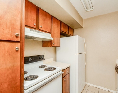 8519 Hearth Boulevard - Photo Thumbnail 8