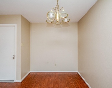 8519 Hearth Boulevard - Photo Thumbnail 2