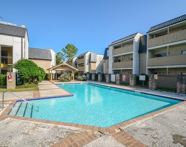 8519 Hearth Boulevard - Photo Thumbnail 22