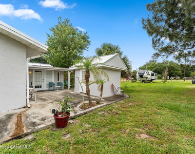 1526 Magnolia Street Ne - Photo Thumbnail 3