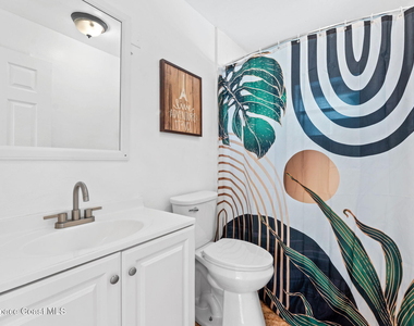 1526 Magnolia Street Ne - Photo Thumbnail 17