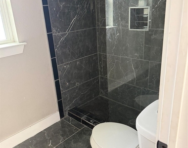 515 Caplin Street - Photo Thumbnail 8