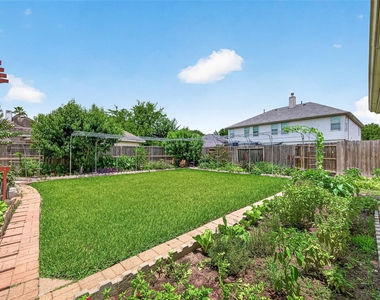 2011 E Edendale Circle - Photo Thumbnail 7