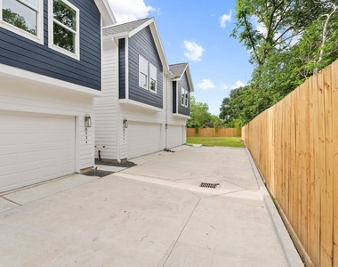 835 Paul Quinn Street - Photo Thumbnail 1